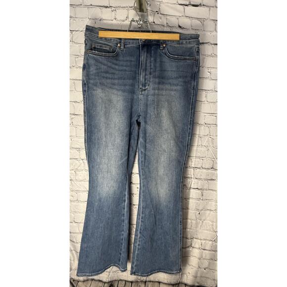 Judy Blue Denim - Judy Blue Women’s Light Blue Boot Cut Flared Leg Faded Wash Jeans 15/32
